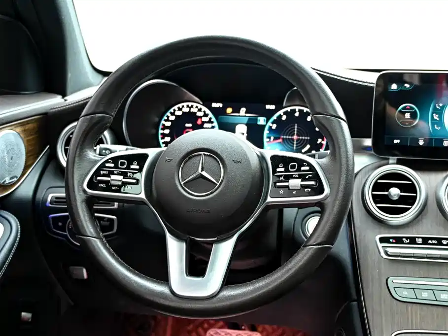 Mercedes-Benz GLC 2021 — фото 18