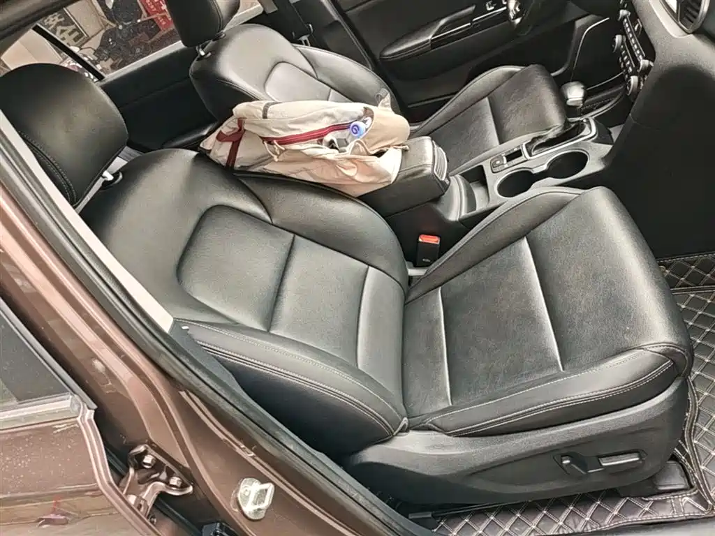 Kia KX5 2017 — фото 25
