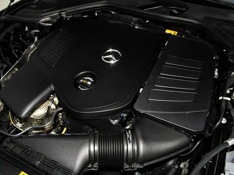 Mercedes-Benz E-Class 2025 — фото 12