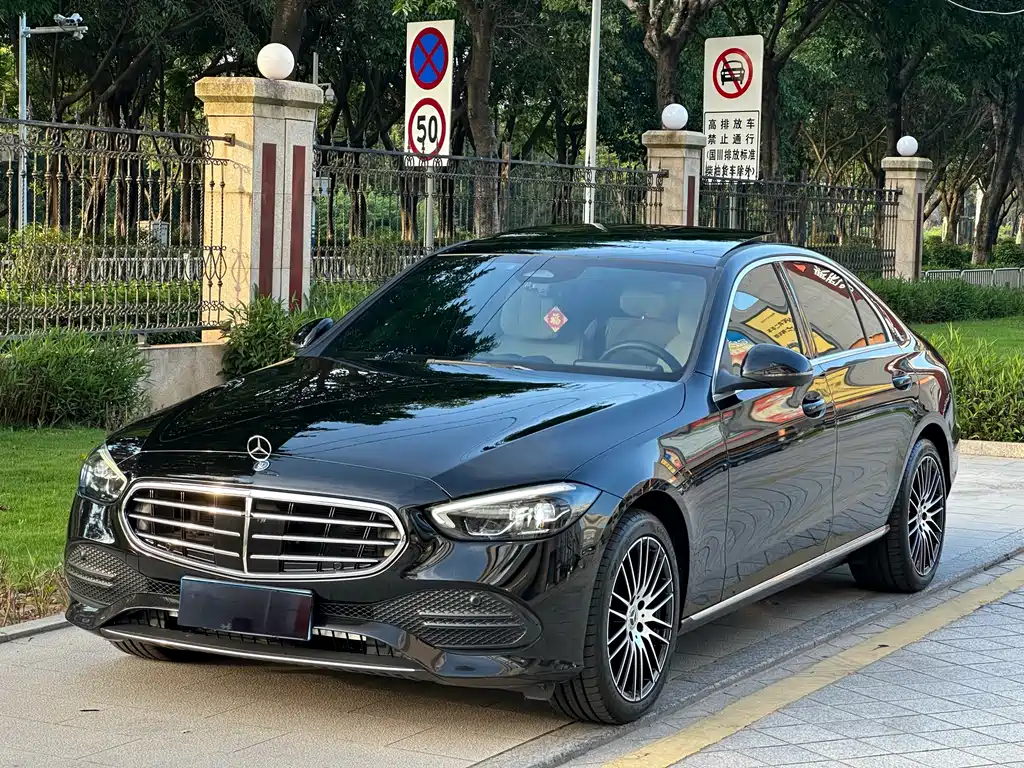 Mercedes-Benz C-Class 2022 — фото 1