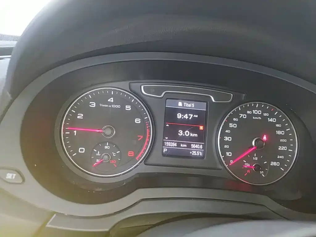 Audi Q3 2014 — фото 12