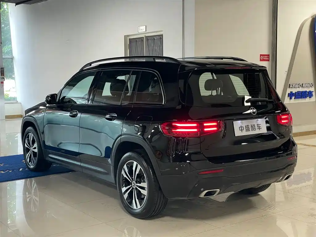 Mercedes-Benz GLB 2023 — фото 24