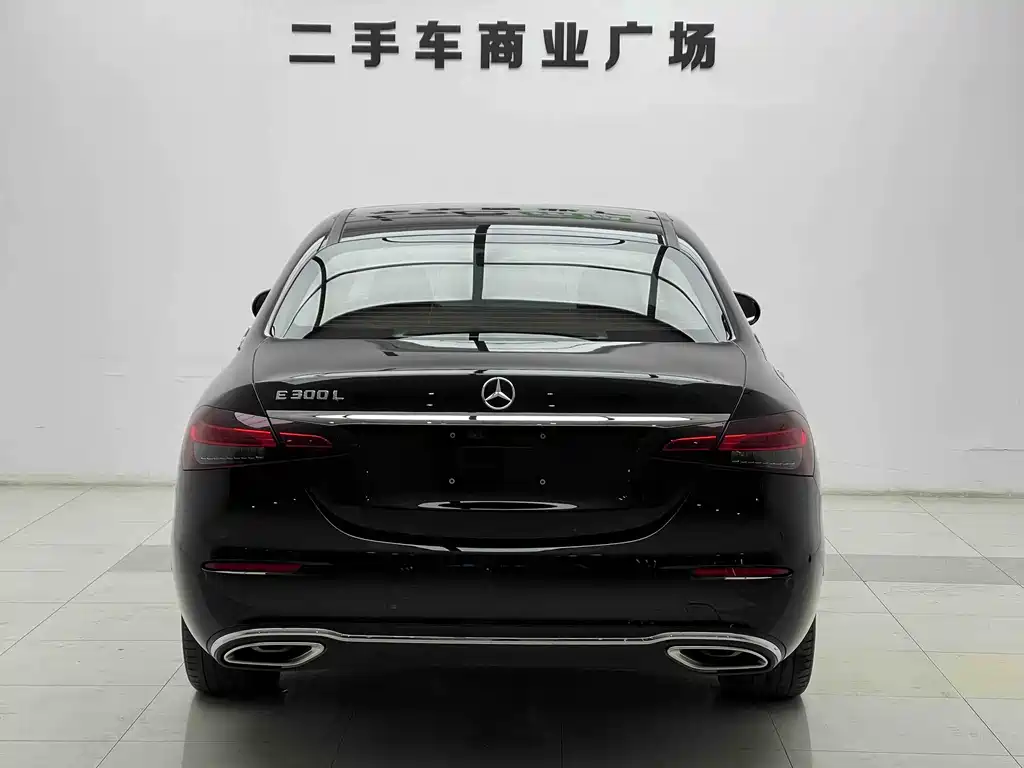 Mercedes-Benz E-Class 2023 — фото 11