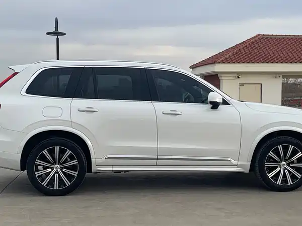 Volvo XC90 2021