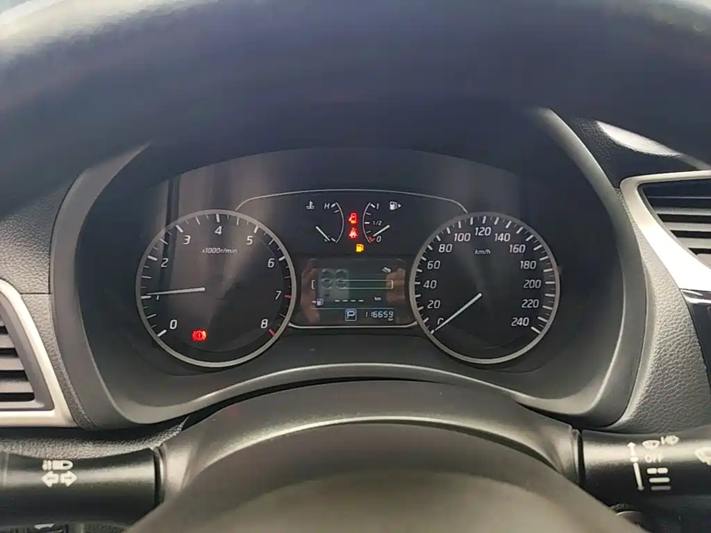 Nissan Sylphy 2017 — фото 12