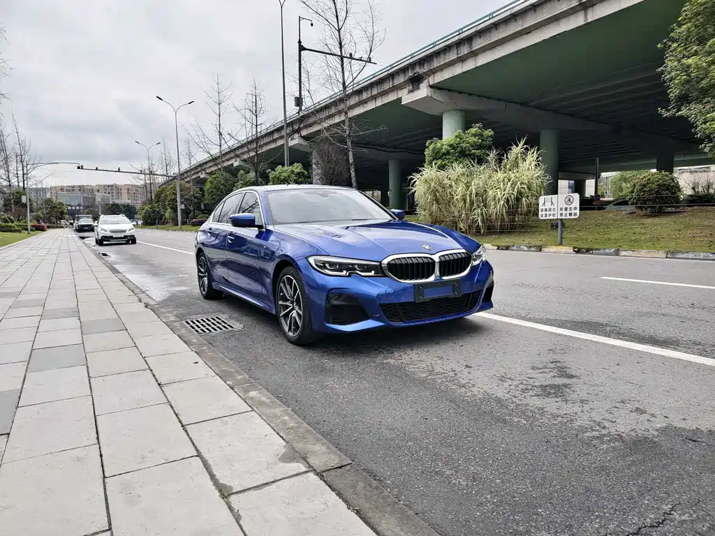 BMW 3 Series 2021 — фото 1