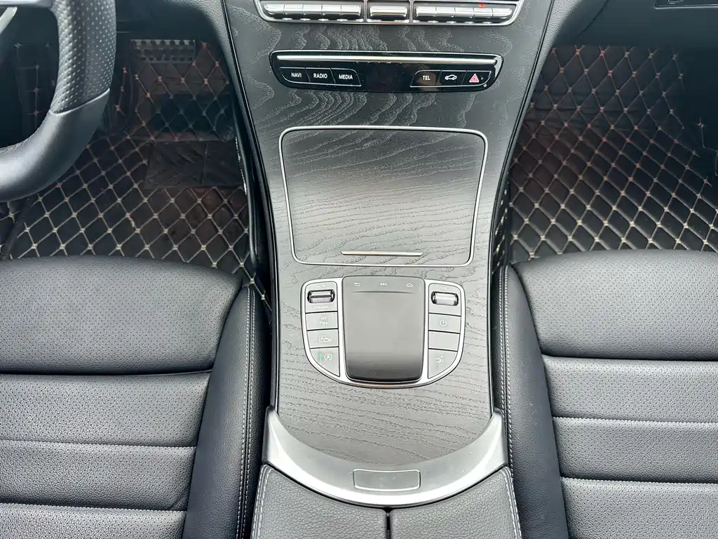 Mercedes-Benz C-Class 2020 — фото 13