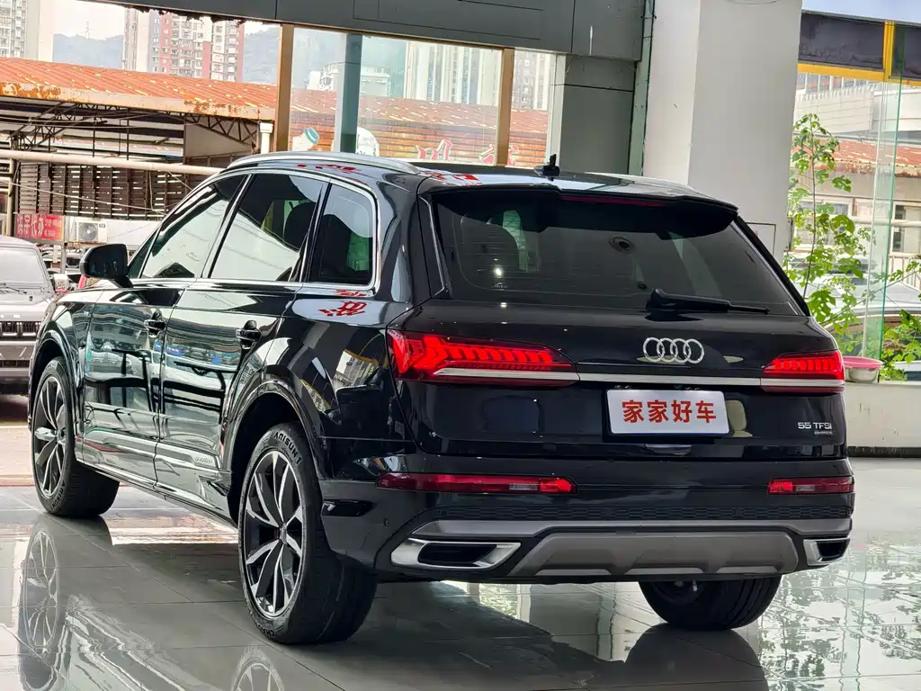 Audi Q7 2020 — фото 18