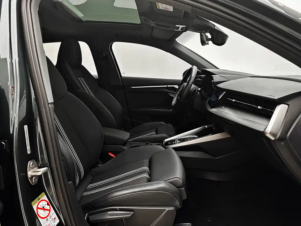 Audi A3 2022 — фото 17