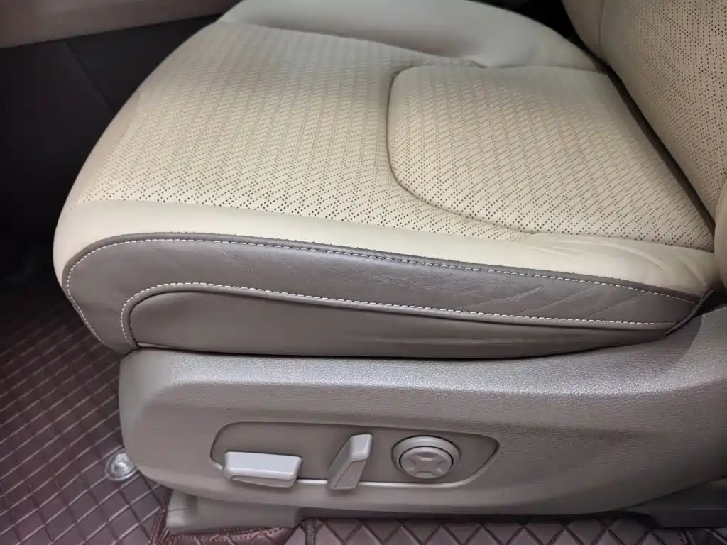 Kia Carnival 2022 — фото 18