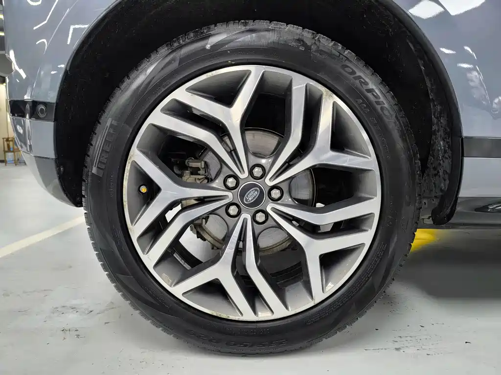 Land Rover Evoque 2019 — фото 16