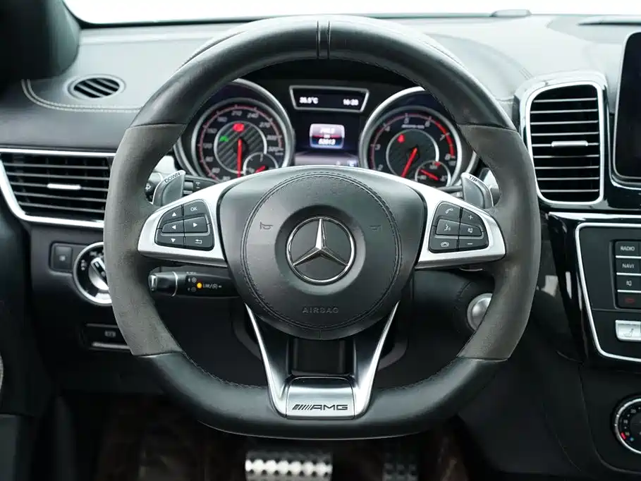 Mercedes-Benz GLS AMG 2018 — фото 18