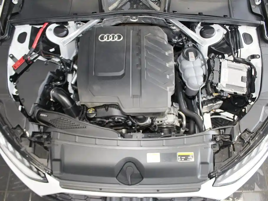 Audi A4L 2024 — фото 14
