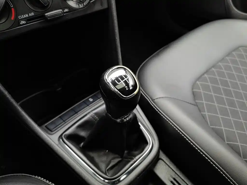 Skoda Rapid 2018 — фото 13