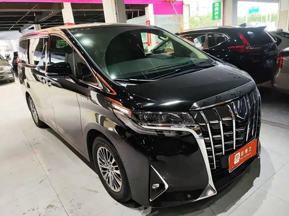 Toyota Alphard 2021 — фото 3
