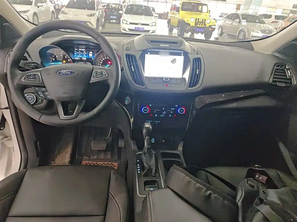 Ford Kuga 2017 — фото 10