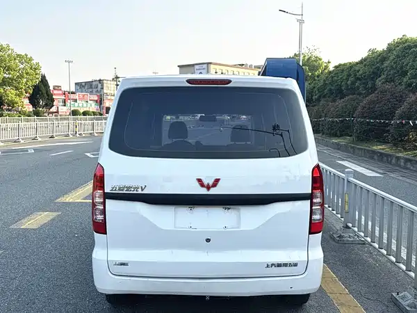 Wuling Hongguang V 2022
