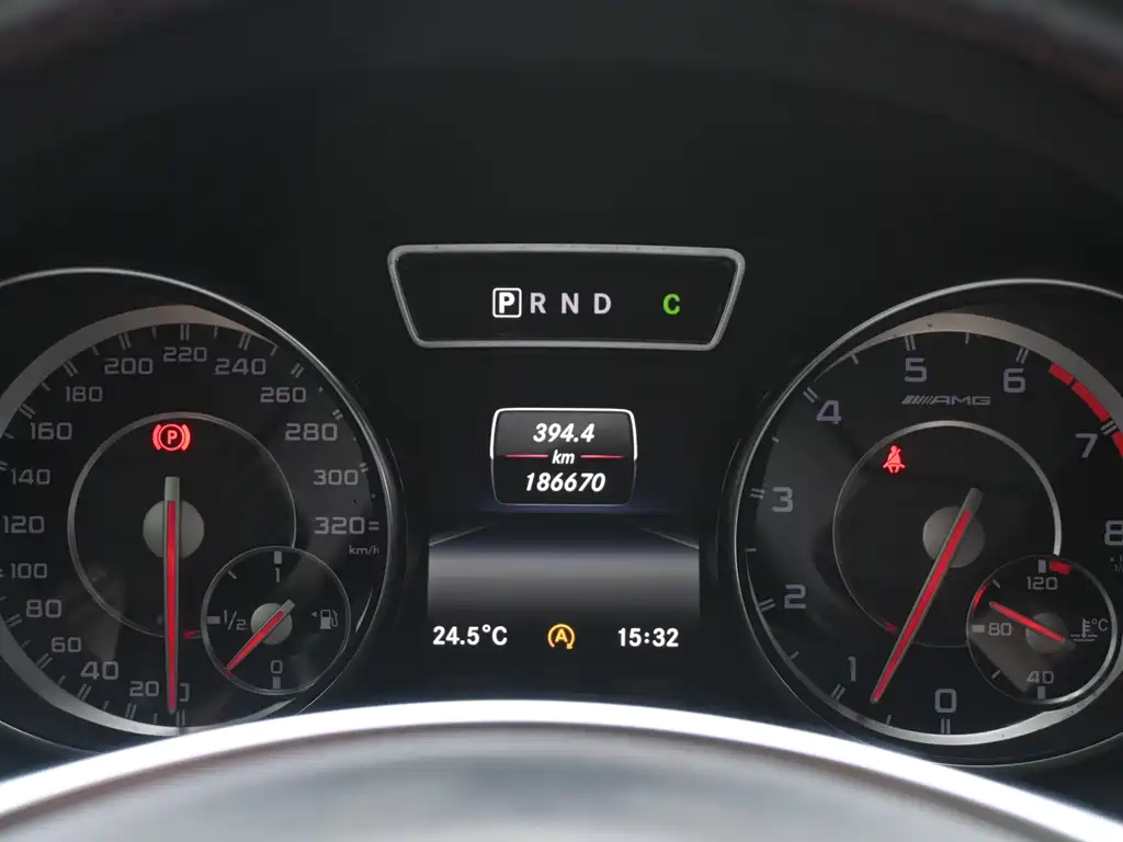 Mercedes-Benz CLA AMG 2015 — фото 11
