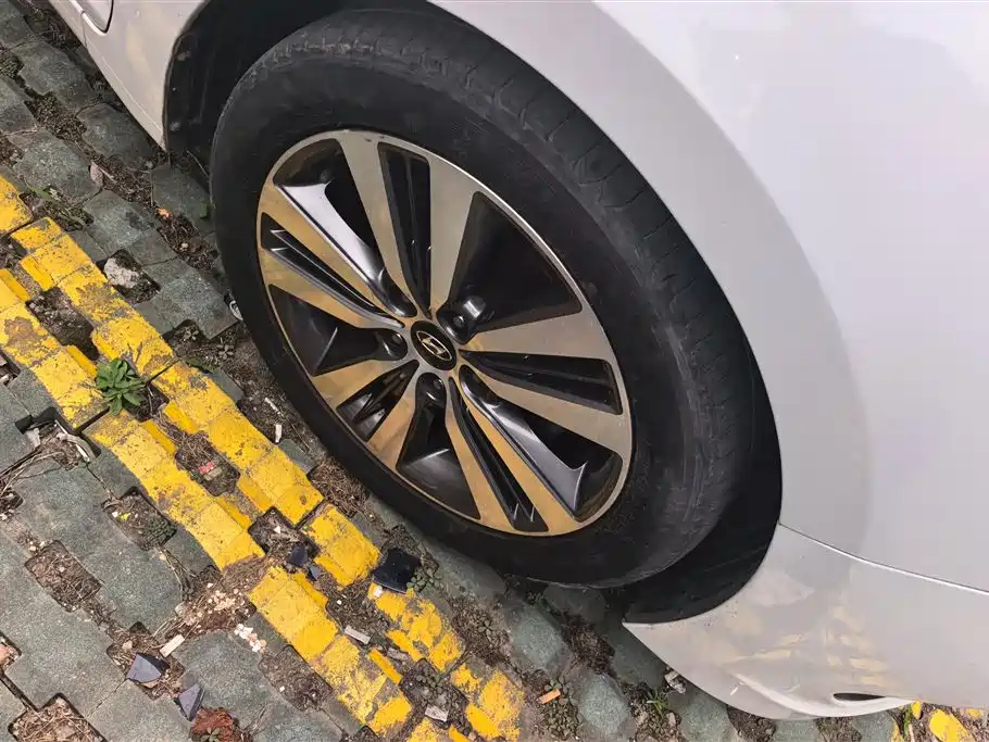 Hyundai Mistra 2015 — фото 6