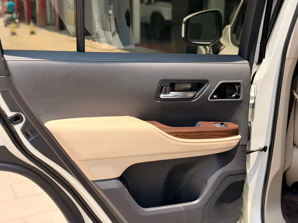 Toyota Land Cruiser 2024 — фото 13