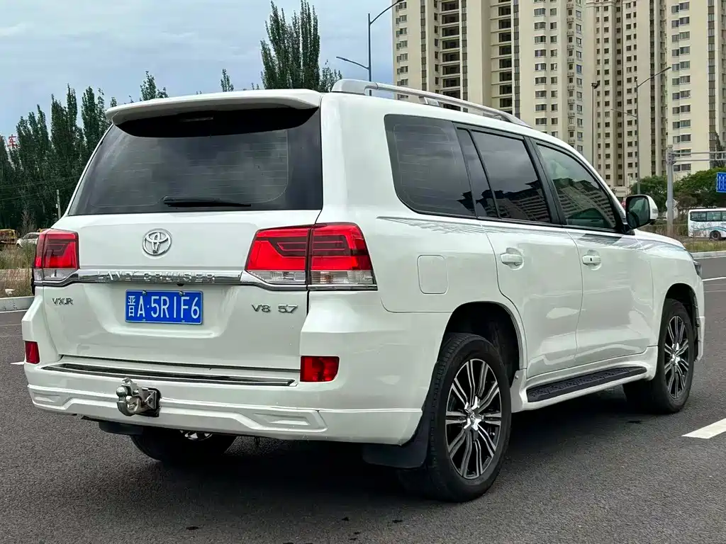 Toyota Land Cruiser 2015 — фото 9