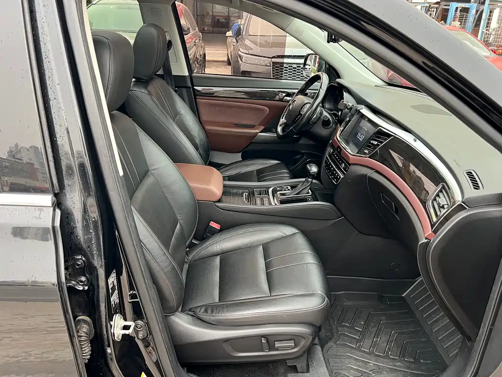 GAC Motor Trumpchi GS8 2018 — фото 28