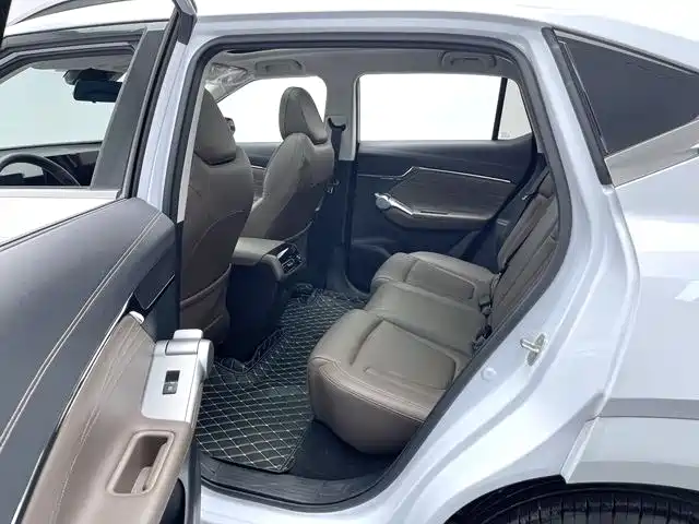GAC Trumpchi GS4 2024 — фото 13