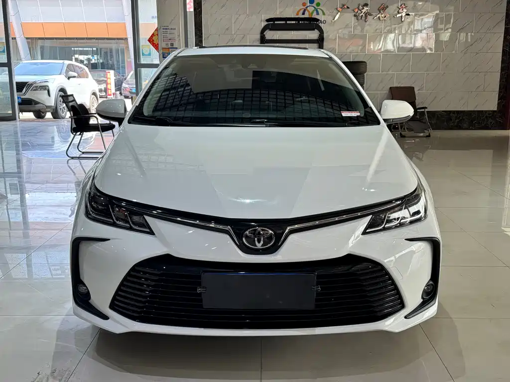Toyota Corolla 2022 — фото 2