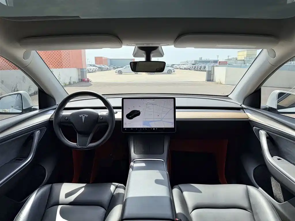 Tesla Model Y 2021 — фото 9