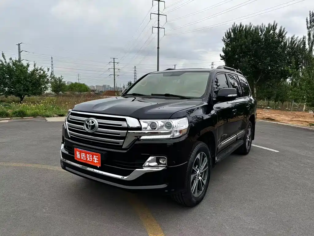 Toyota Land Cruiser 2014 — фото 1