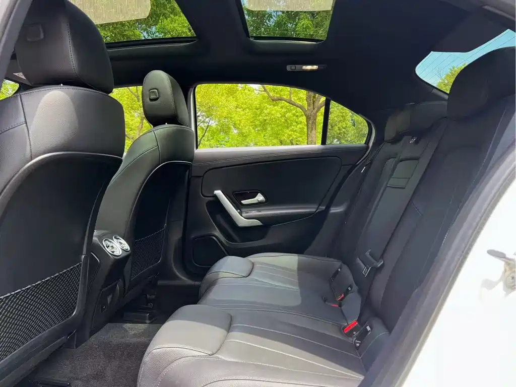 Mercedes-Benz A-Class 2023 — фото 12