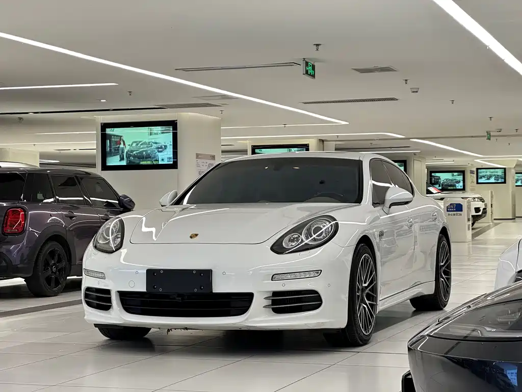 Porsche Panamera 2014 — фото 1