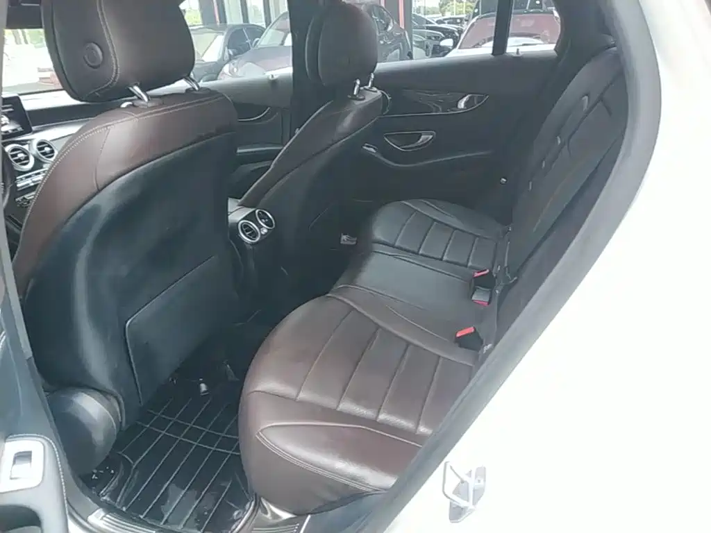 Mercedes-Benz GLC 2018 — фото 17