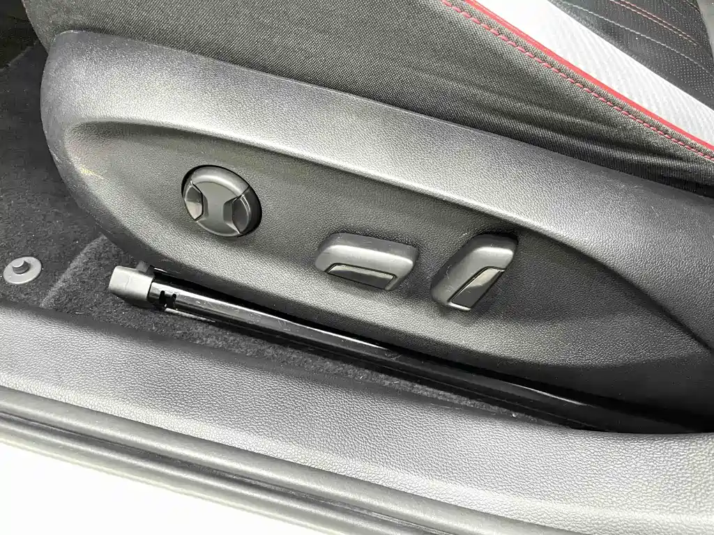 Volkswagen Lamando 2023 — фото 12