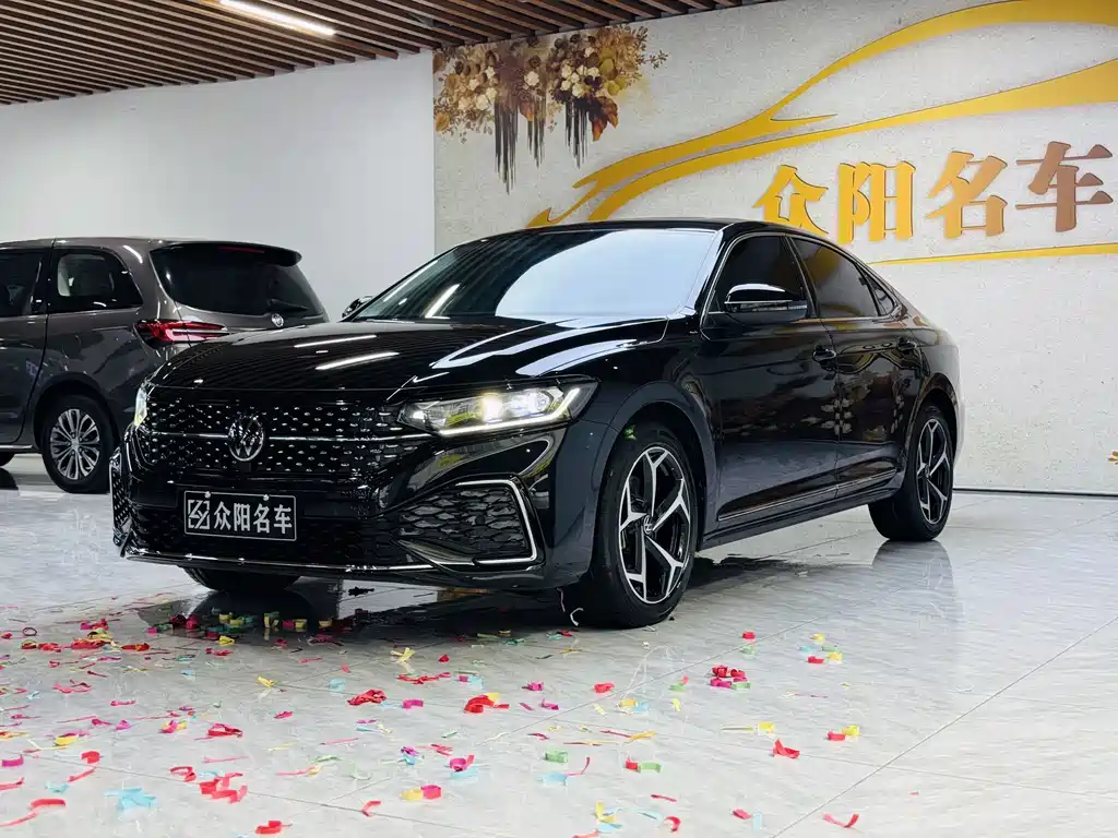 Volkswagen Passat 2025