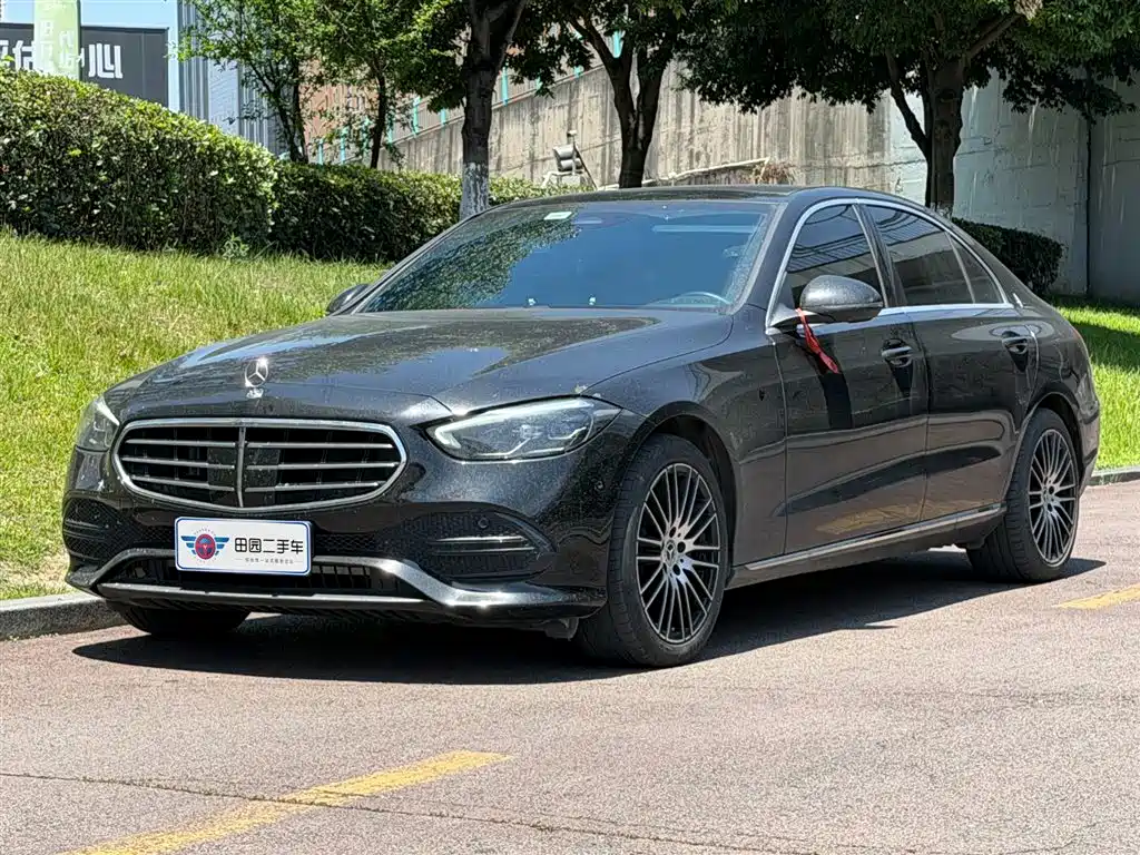 Mercedes-Benz C-Class 2024