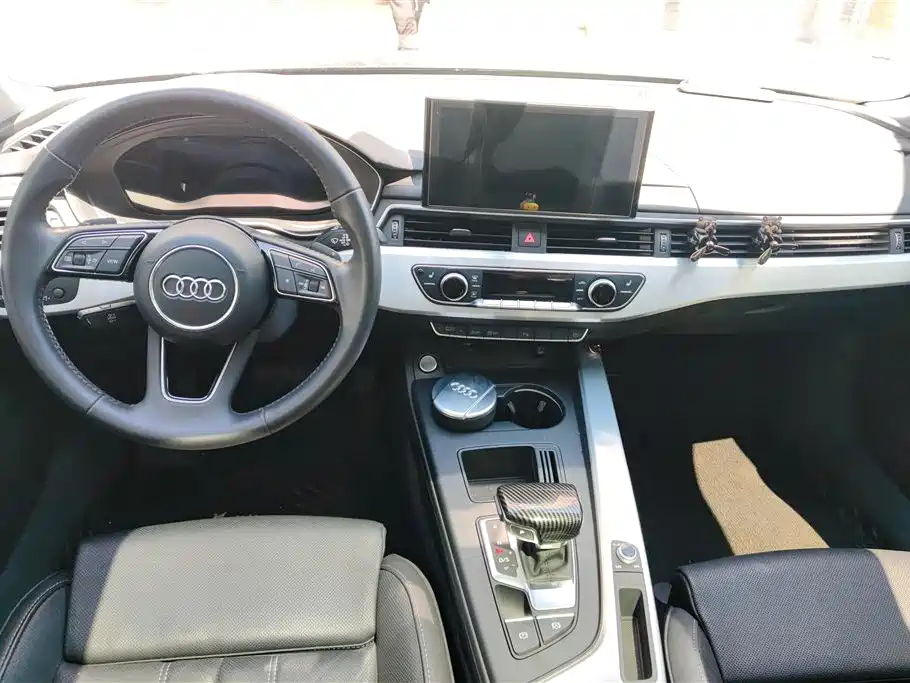 Audi A4L 2021 — фото 12