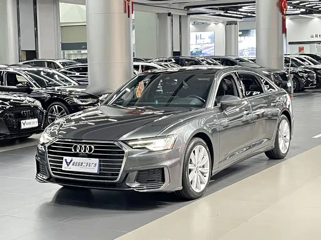 Audi A6L 2021 — фото 1