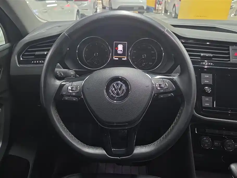 Volkswagen Tiguan L 2019 — фото 15