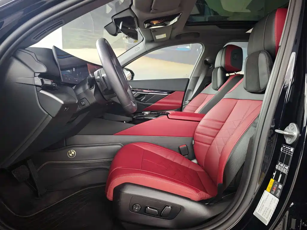 BMW i5 2025 — фото 10