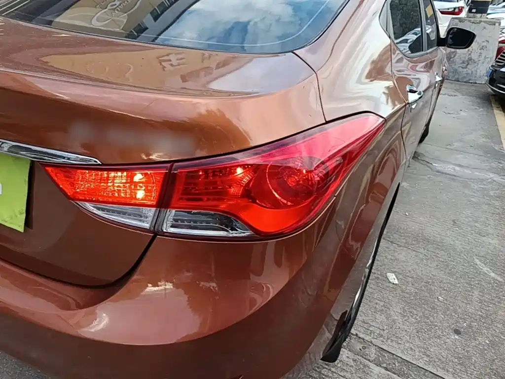 Hyundai Elantra Langdong 2015 — фото 8