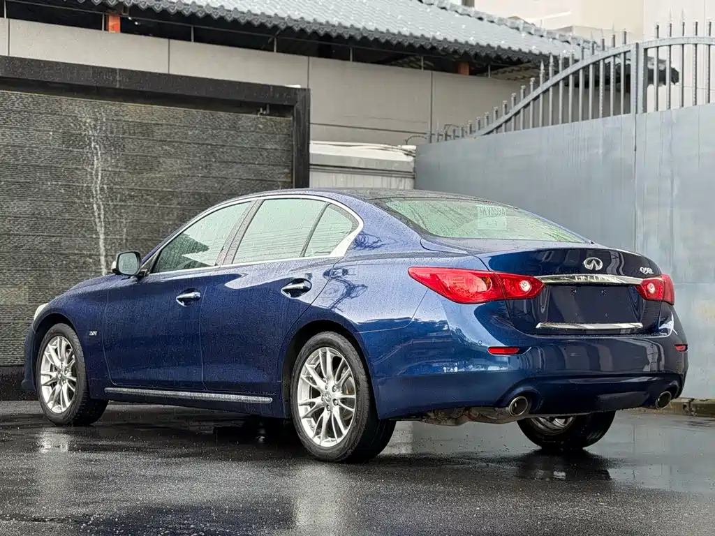Infiniti Q50L 2017 — фото 8