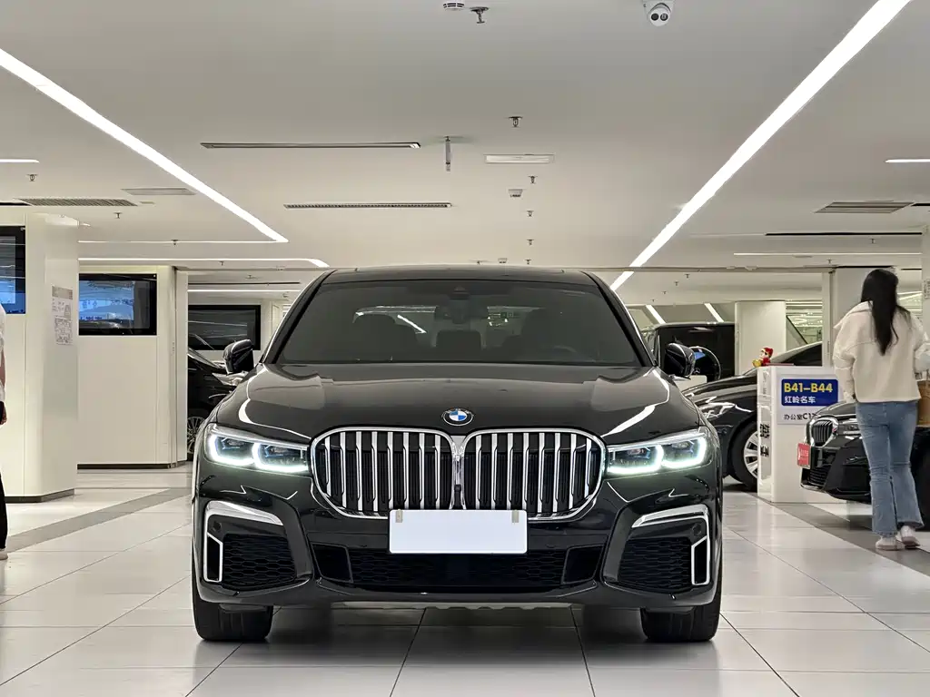 BMW 7 Series 2020 — фото 2