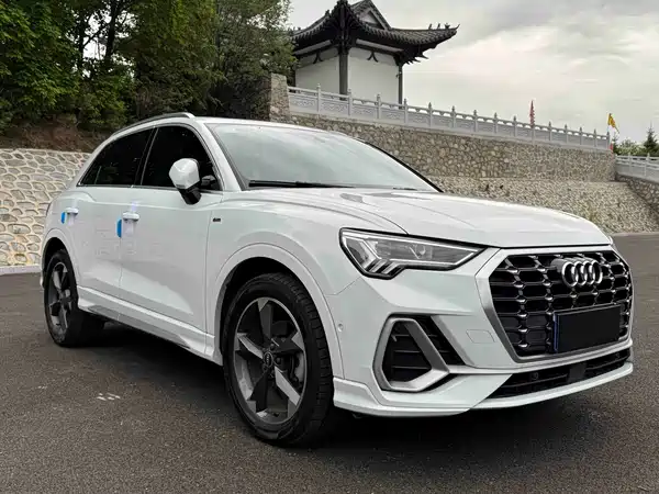 Audi Q3 2021