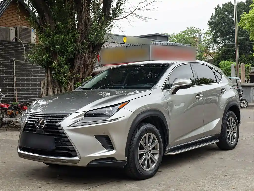Lexus NX 2018 — фото 1