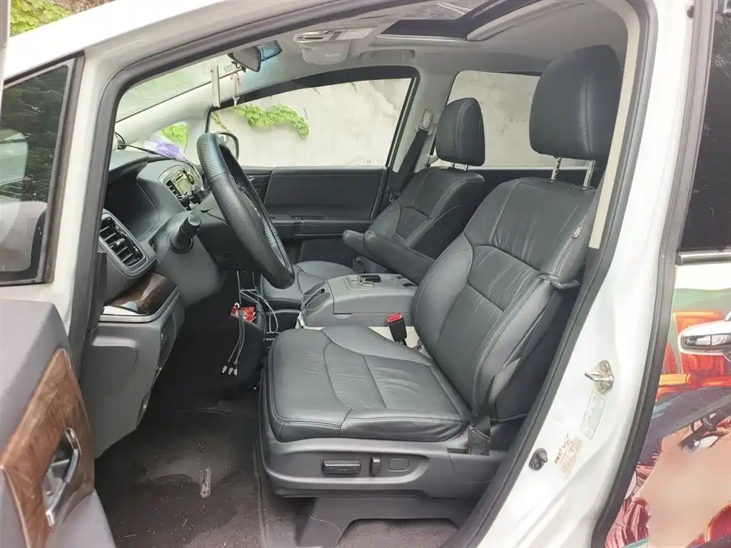 Honda Odyssey 2016 — фото 11