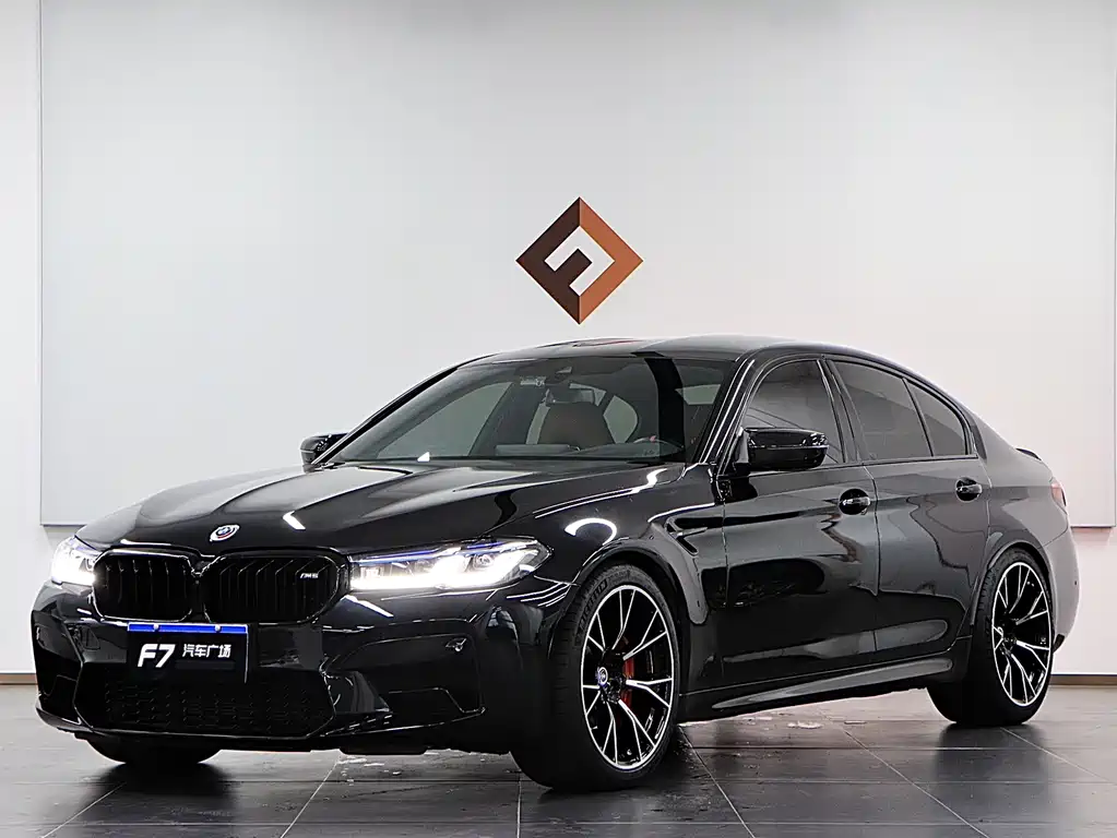 BMW M5 2021