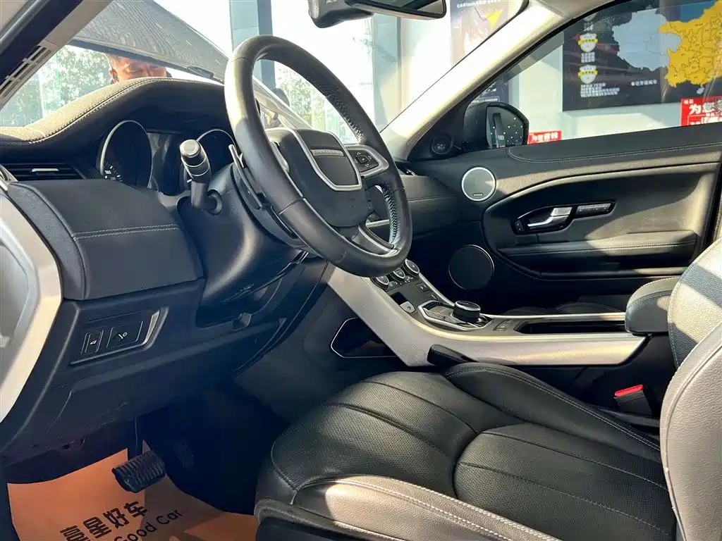 Land Rover Range Rover Evoque 2019 — фото 19