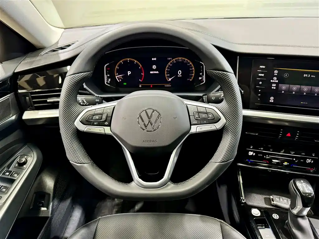 Volkswagen Passat 2025 — фото 23