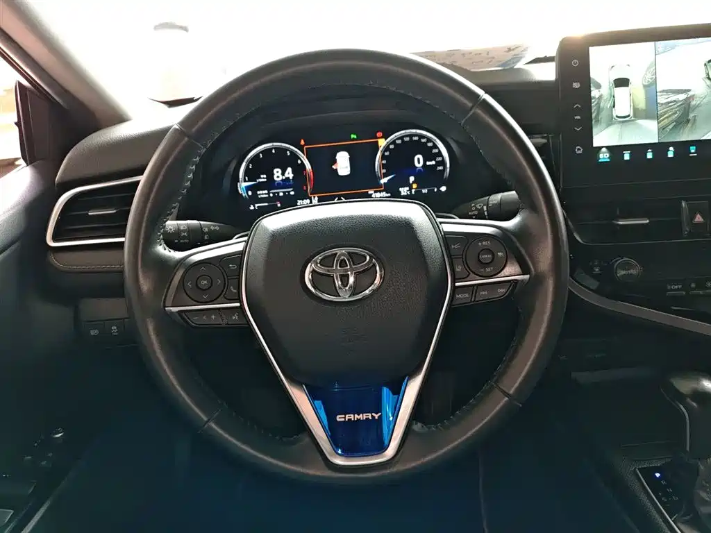 Toyota Camry 2021 — фото 11